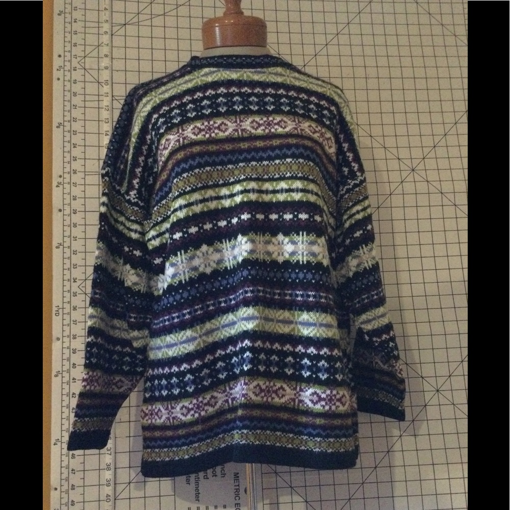 Laura Tyler Acrylic Sweater Made in the USA (size Medium)